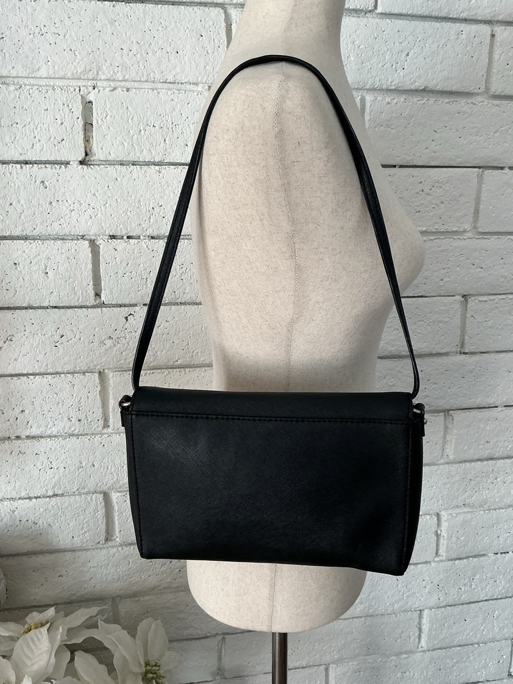 Kate Spade Charlotte Street Alek Black Saffiano Leather Crossbody/ Shoulder Bag - Picture 3 of 16